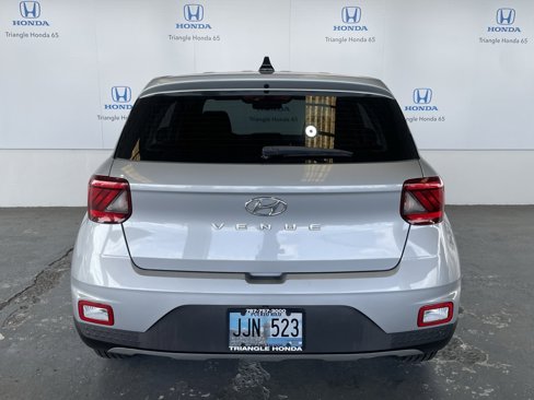 Used 2020 Hyundai Venue SE image 35
