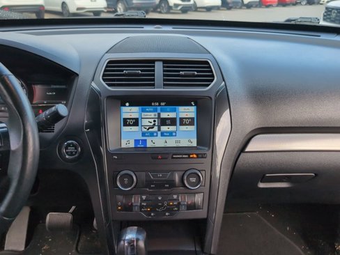 Used 2019 Ford Explorer XLT w/ Equipment Group 202A image 17