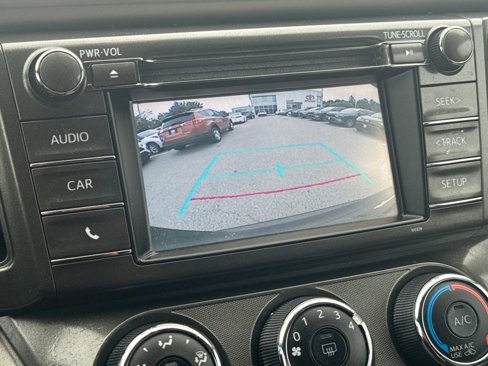 Used 2015 Toyota RAV4 LE image 22