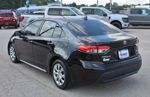 Used 2021 Toyota Corolla LE image 29