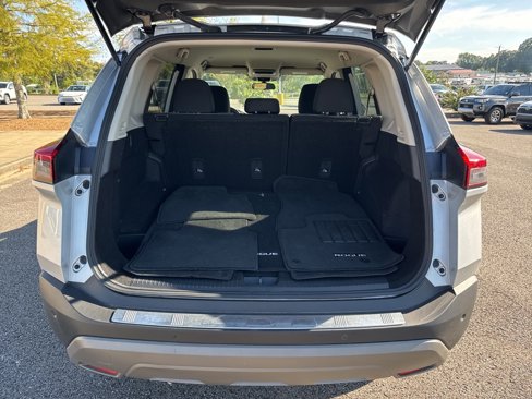 Used 2023 Nissan Rogue SV image 30