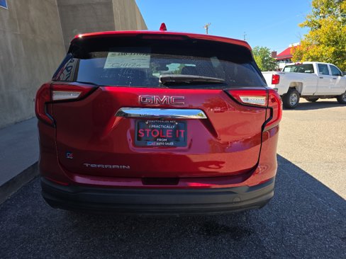 Used 2022 GMC Terrain SLE image 10