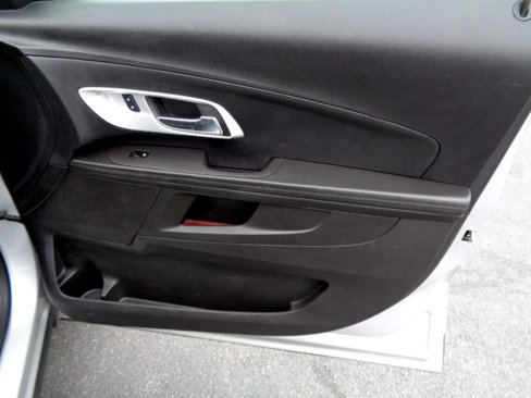 Used 2015 Chevrolet Equinox L image 25