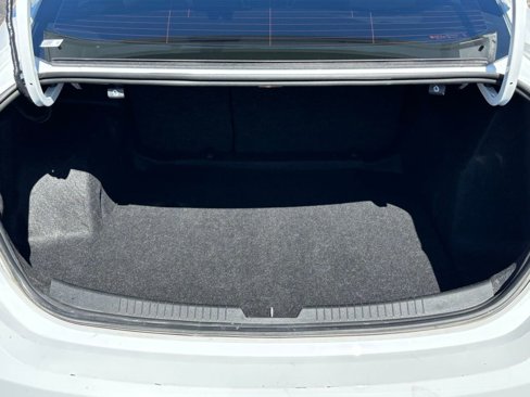 Used 2024 Chevrolet Malibu LT image 15