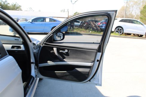 Used 2009 BMW 328i xDrive Sedan image 25