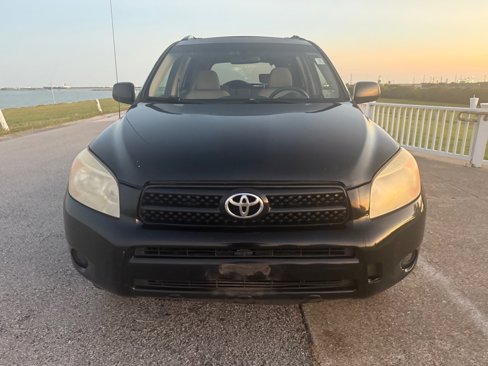Used 2007 Toyota RAV4 2WD image 2
