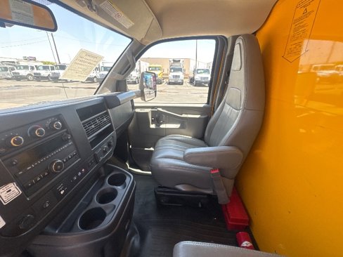Used 2022 GMC Savana 3500 Extended w/ Power Convenience Package image 15