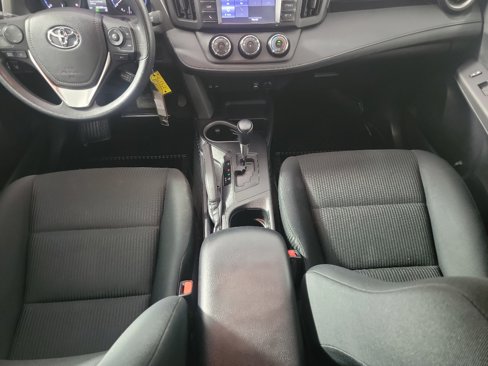 Used 2017 Toyota RAV4 LE image 23