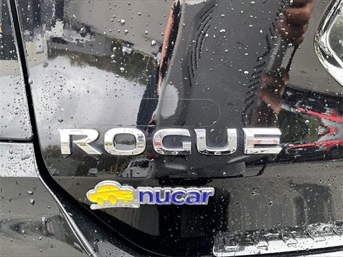Used 2019 Nissan Rogue S image 8