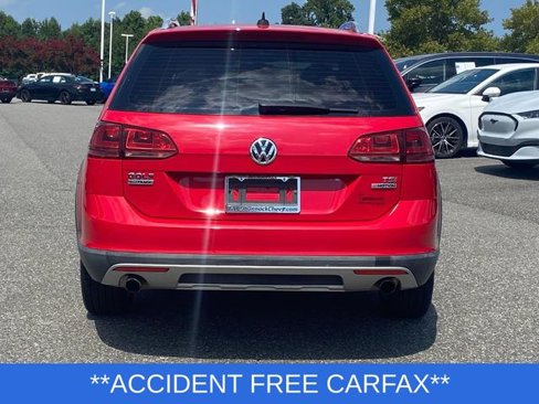Used 2017 Volkswagen Golf Alltrack S image 6
