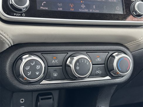 Used 2020 Nissan Versa SV image 25