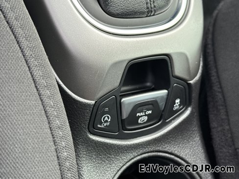 Used 2018 Jeep Compass Sport image 39