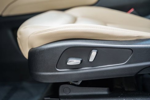 Used 2018 Cadillac XT5 AWD image 36