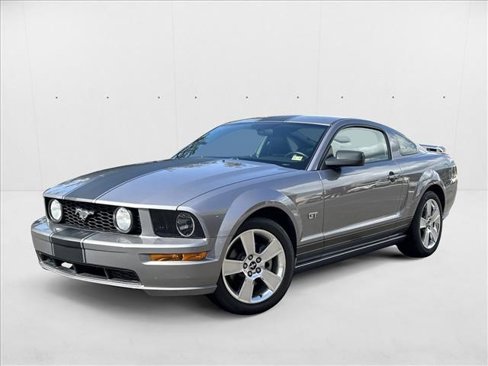 Used 2006 Ford Mustang GT image 1