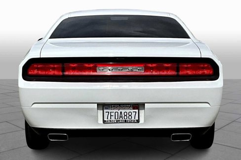 Used 2014 Dodge Challenger SXT image 4