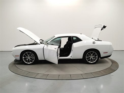 Used 2022 Dodge Challenger GT image 13