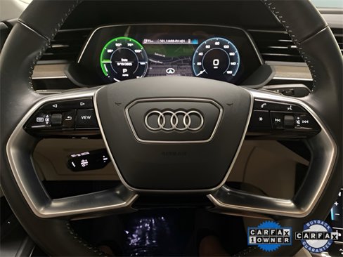 Used 2021 Audi e-tron Premium Plus w/ Premium Plus Package image 39