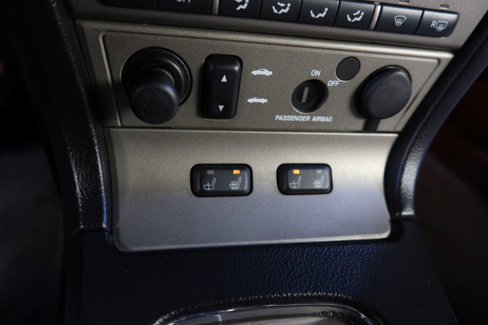 Used 2004 Ford Thunderbird Deluxe image 21