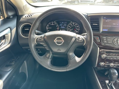 Used 2015 Nissan Pathfinder Platinum w/ Cargo Package image 21