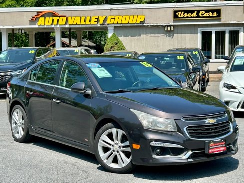 Used 2015 Chevrolet Cruze LTZ w/ Sun, Sound and Sport Package image 2