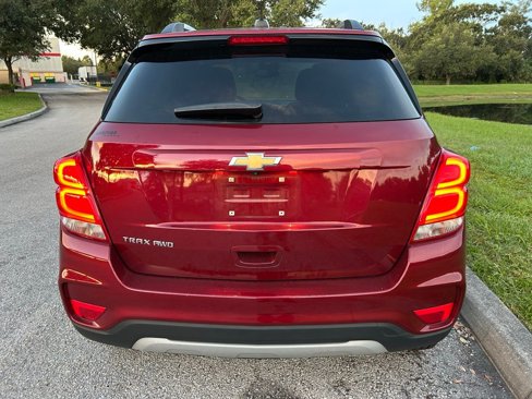 Used 2021 Chevrolet Trax LT image 4