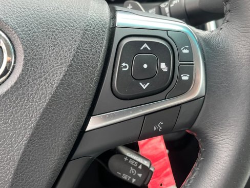 Used 2016 Toyota Camry SE image 14