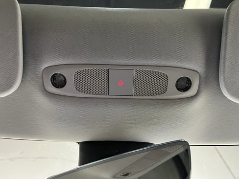 Used 2018 Tesla Model 3 Long Range image 8