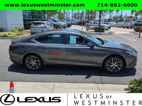 Certified 2024 Lexus ES 300h w/ Premium Package image 4