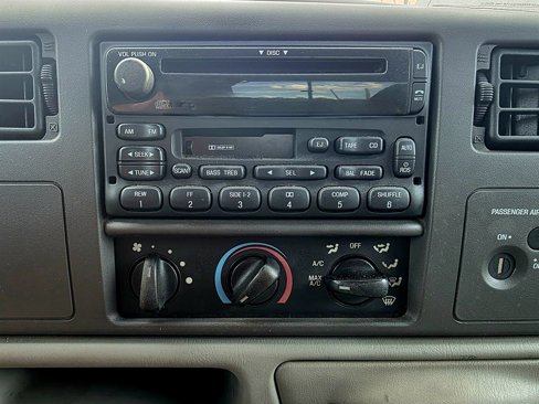 Used 1999 Ford F350 Lariat image 28