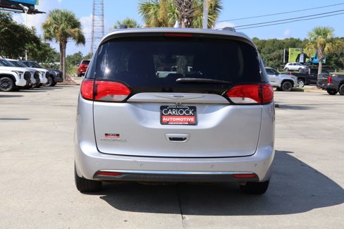 Used 2019 Chrysler Pacifica Touring-L image 21
