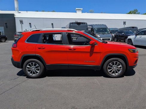 Certified 2021 Jeep Cherokee Latitude Lux w/ Sun & Sound Group image 2