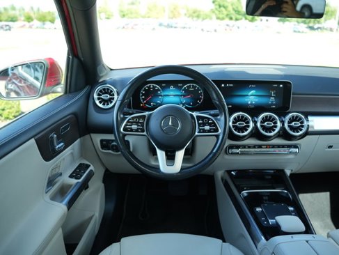 Certified 2021 Mercedes-Benz GLB 250 4MATIC w/ Premium Package image 22