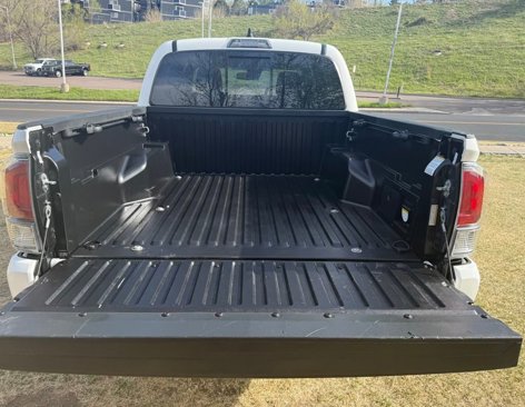 Used 2023 Toyota Tacoma TRD Sport image 9