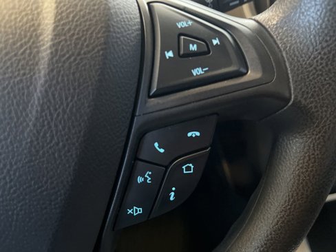 Used 2020 Ford Edge SE image 16