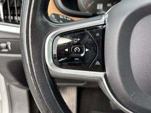 Used 2018 Volvo S90 T6 Inscription image 29