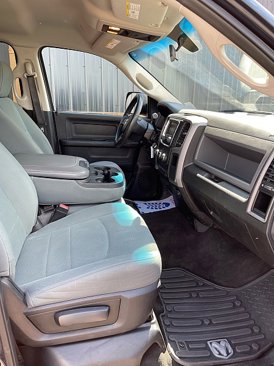 Used 2017 RAM 2500 Tradesman w/ Chrome Appearance Group image 8