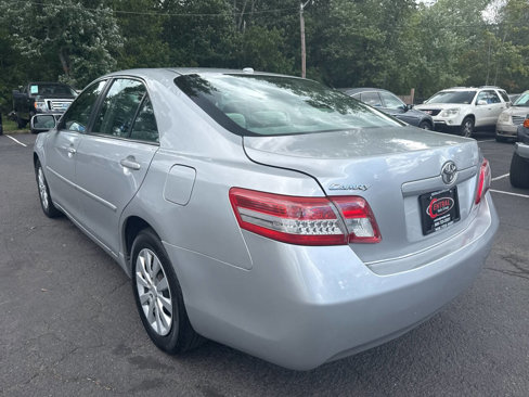 Used 2011 Toyota Camry LE image 7