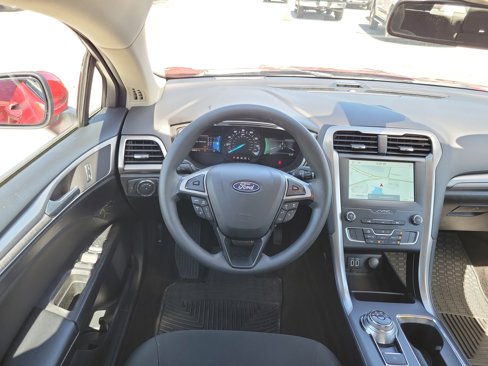 Certified 2020 Ford Fusion SE image 23