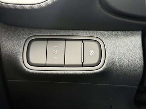 New 2025 Hyundai Venue SE image 24