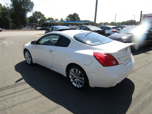 Used 2010 Nissan Altima 3.5 SR w/ Leather Pkg image 5