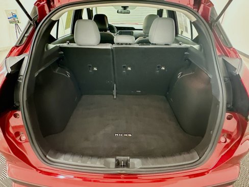 Used 2023 Nissan Kicks SR w/ SR Premium Package image 29