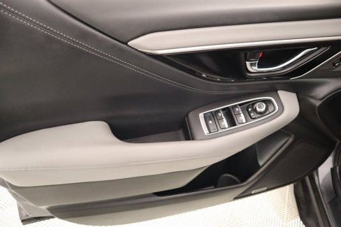 Used 2022 Subaru Outback Limited image 15