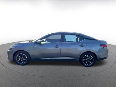 Used 2024 Nissan Sentra SV image 9