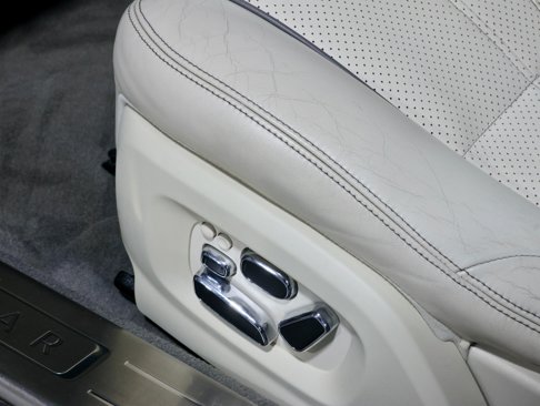 Used 2013 Jaguar XJ image 72