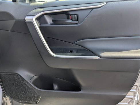 Used 2024 Toyota RAV4 LE image 34