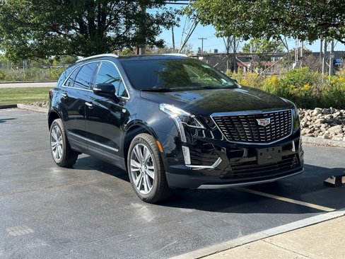 Certified 2025 Cadillac XT5 Premium Luxury w/ LPO, Floor Liner Package image 1