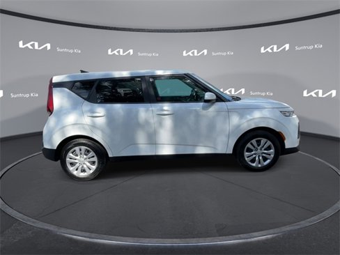 Used 2021 Kia Soul LX image 23