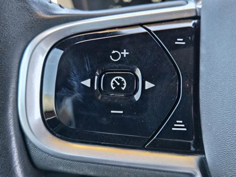 Used 2019 Volvo XC90 T8 Momentum w/ Protection Package image 23