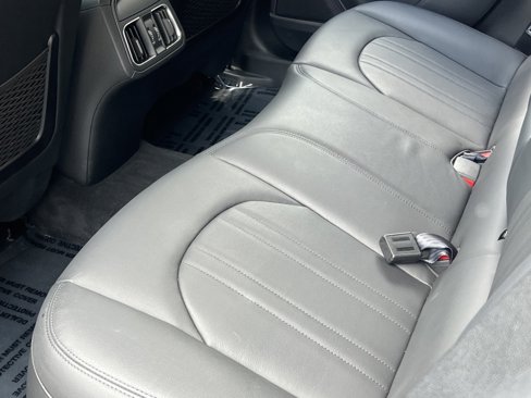 Used 2018 Maserati Levante image 20