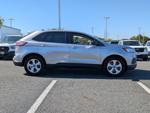 Certified 2020 Ford Edge SE image 2